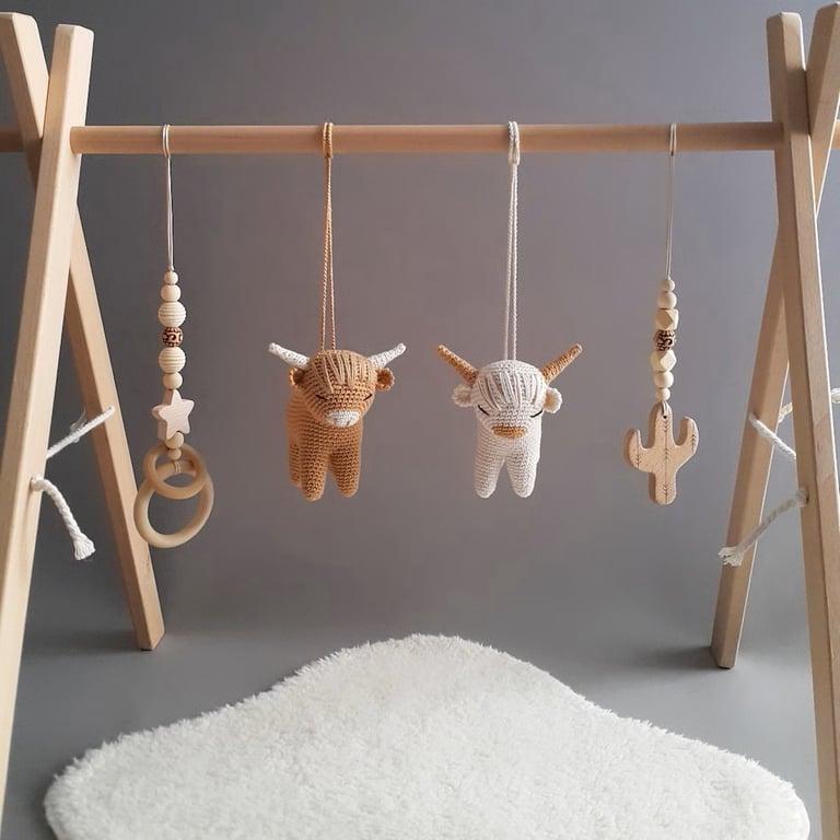 Montessori Dream Knitting Highland Cows Play Gym